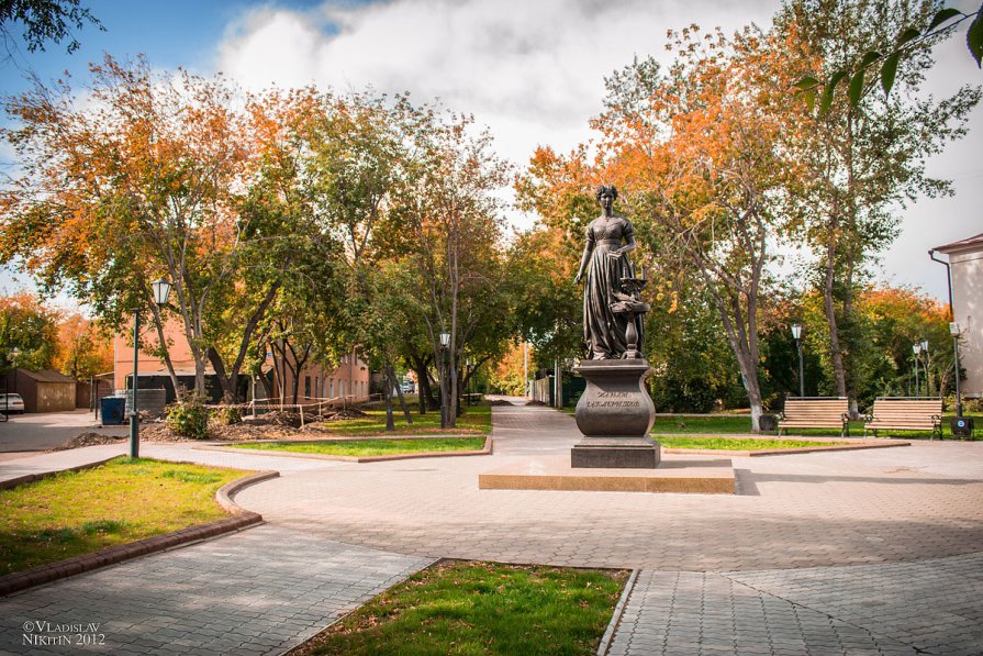 Памятник Женам Декабристов - Владислав Никитин