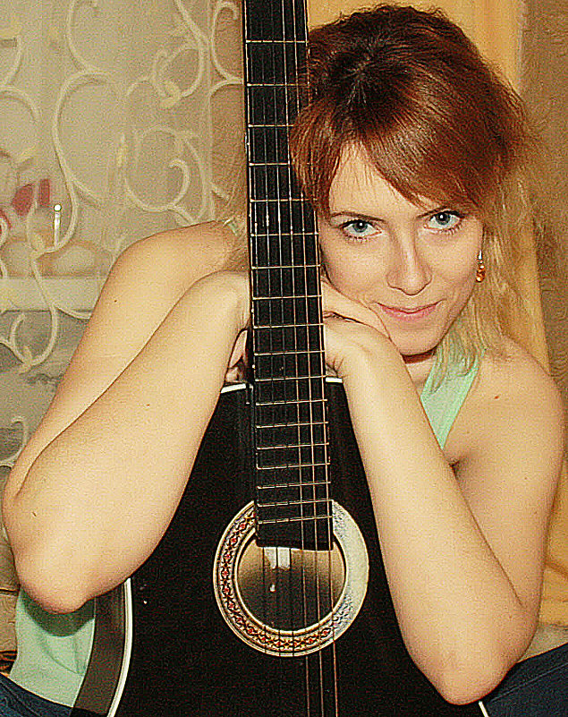 Девушка с гитарой - Светлана 