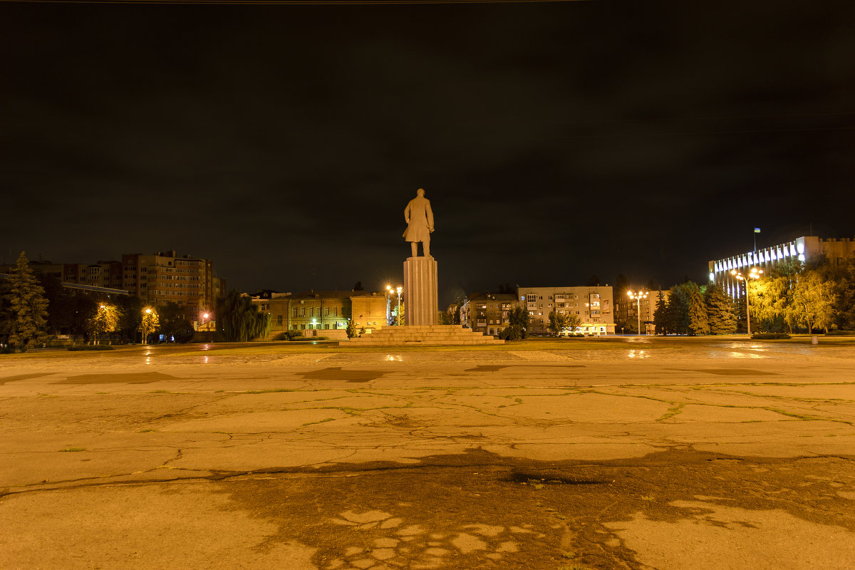 Площадь Ленина - Богдан Петренко