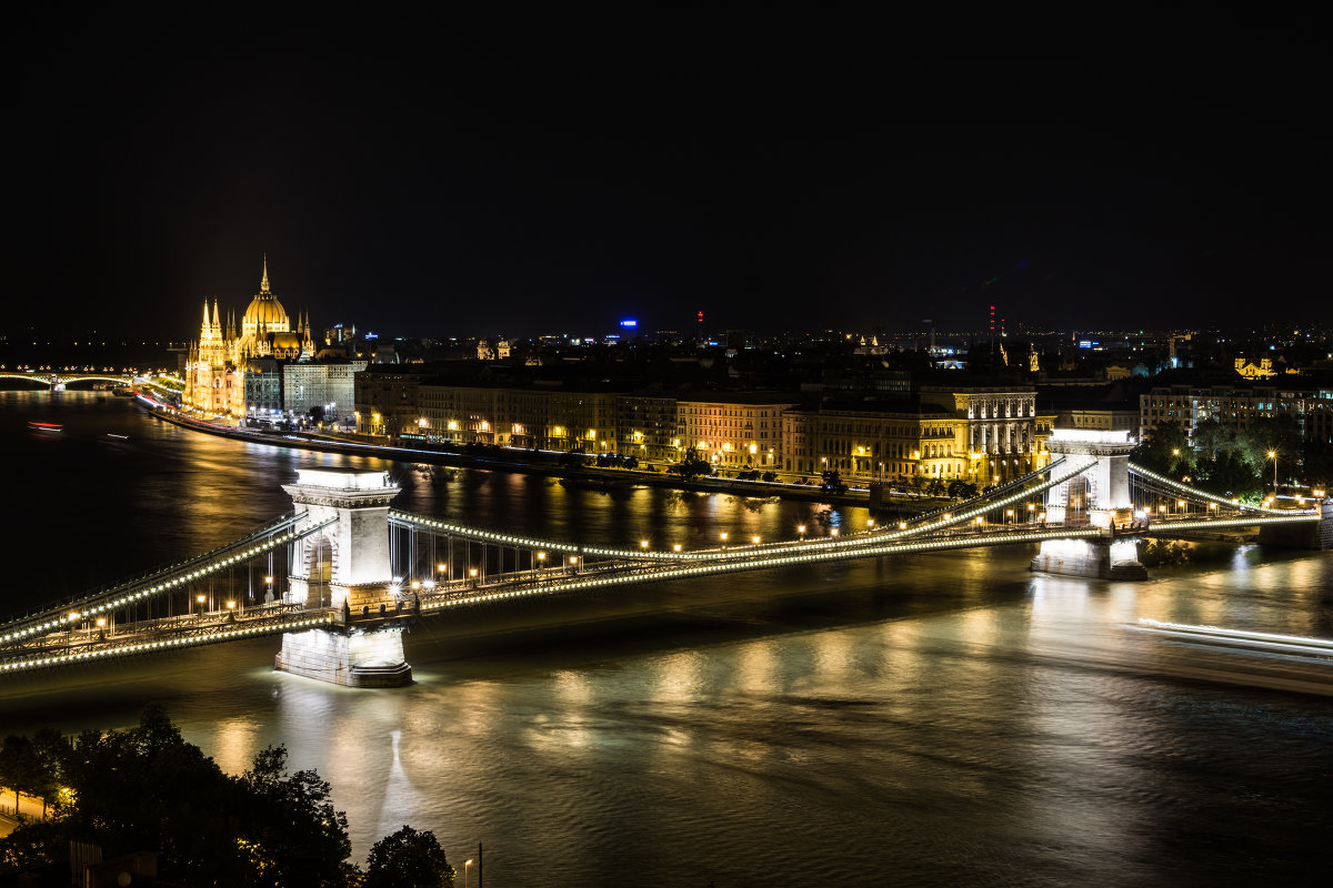 Парламент и Цепной мост в Будапеште - Евгений Свириденко