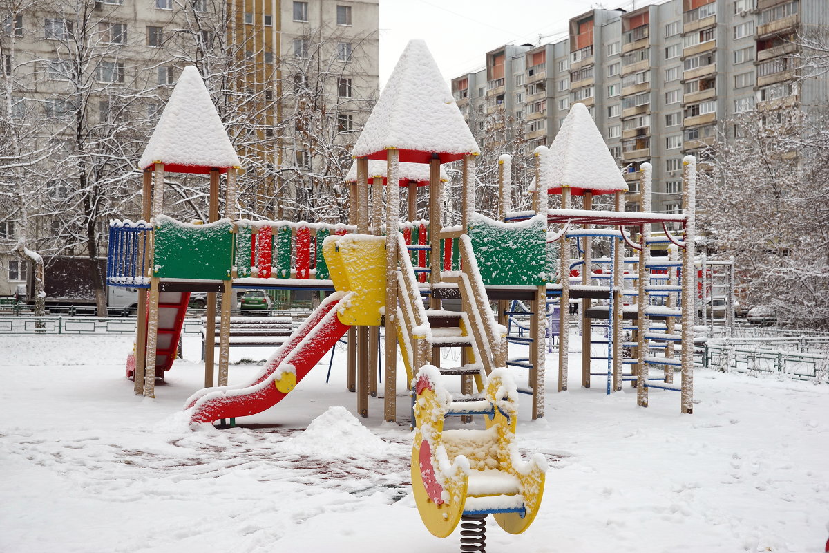 Первый снег в Москве. - Юрий Шувалов