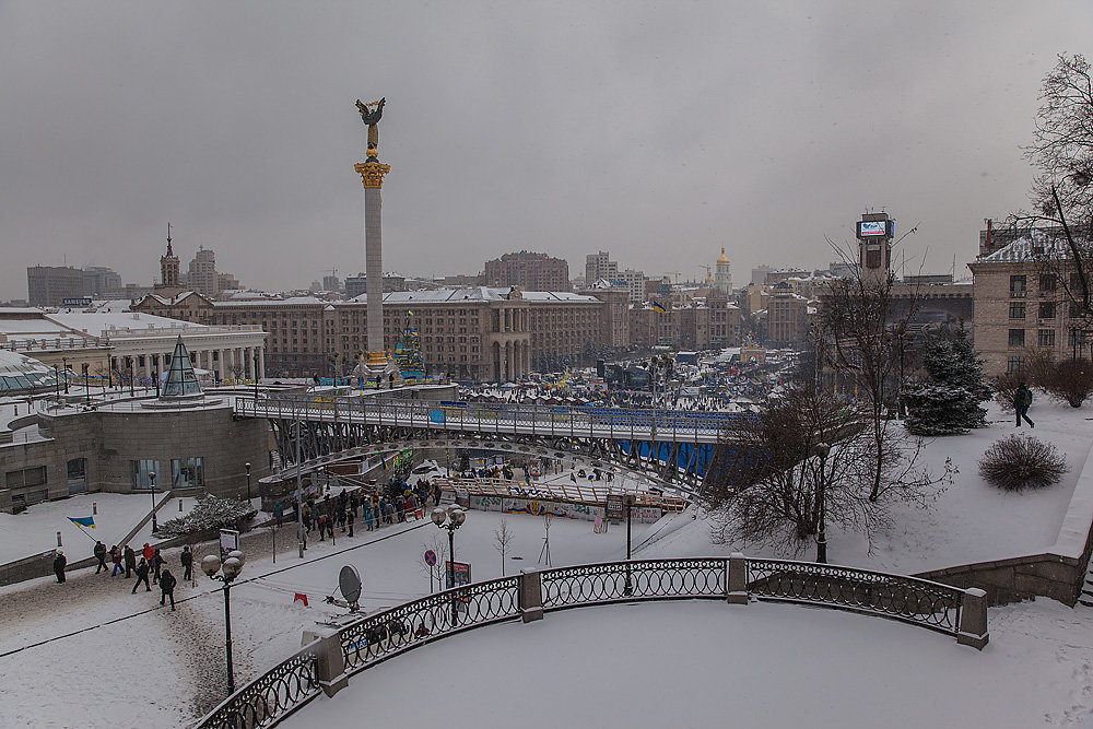 А в Киеве первый снег... - Олег Самотохин