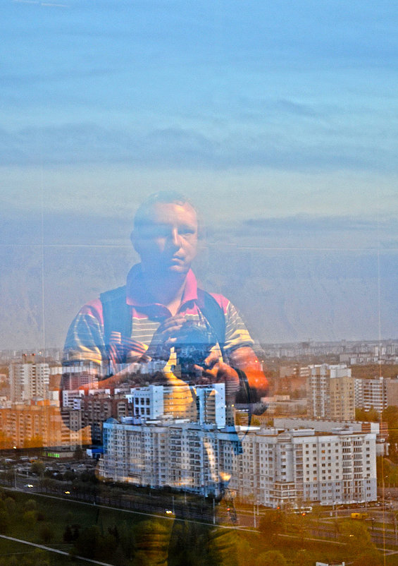 Автопортрет на фоне Минска - Сергей Журавлёв