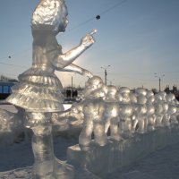 Ледяные скульптуры :: Владимир Филиппов