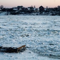 Замерзшая Нева перед восходом :: Иван Бражников