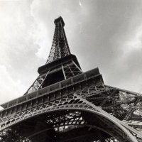 Париж. У Эйфелевой башни. 1966 год :: Юрий Иванов