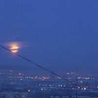 Светало, Луна катилась по трапеции... :: Павел Шестаков