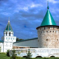 Башня и монастырские стены :: Алексей 