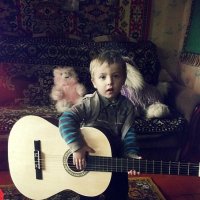 Маленький гитарист. :: Евгения 