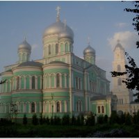 Троицкий собор утром... :: Наталья Соболева