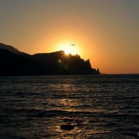 Восход Солнца над Кара-Дагом :: Евгений Симохин