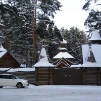 Церковь в лесу :: Ольга Рыженкова