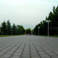 тротуар и влюбленные :: Manas ZHienkaliev