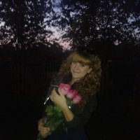 Цветы от любимого человека, всегда дарят улыбку на твоем лице!!! :: Анастасия Бескоровайная