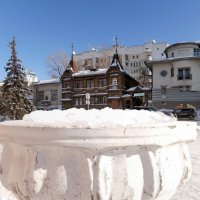 С-нежное мороженное в чашу положенное. :: Татьяна Кудрина