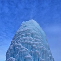 Замерзший фонтан :: Сергей Комков