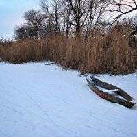 Закованная во льду... :: Владимир Горбунов