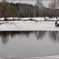 Рыбалка у кромки льда :: Владимир ЯЩУК