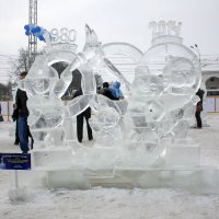 ледяная скульптура :: Николай Добровольский