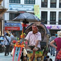 непальский рикша :: Елена Познокос
