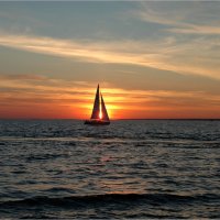 Парус на закате ***Sail at sunset :: Александр Борисов