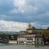 прогулка по Москве реке :: Лариса *