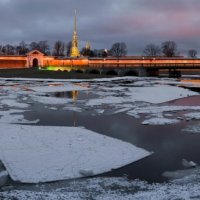 Апрельский вечер. :: Alexander Roschin