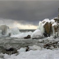 В мастерской у батюшки Байкала :: Владимир Тюменцев