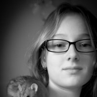 ...девочка с мышкой... :: Сергей Долженко