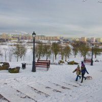 В вечернем парке :: Владислав Писаревский