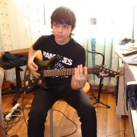 юный и очень талантливый гитарист :: Наталья Меркулова