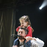Сергей Бабкин с дочерью Веселиной на концерте) :: Александр Гринченко