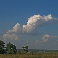 Люди в облаках. Человек в кресле. :: Валерий. Талбутдинов.