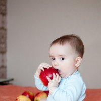 Мальчик с яблоками :: Татьяна Майорова