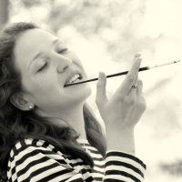 Девочка с сигаретой :: Светлана Кудряшова