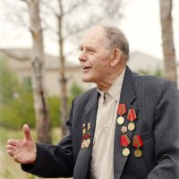 Ветеран рассказывает о войне :: Роман Суханов