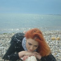 Девушка у моря! :: валерия мамбетова