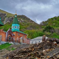 Монастырская церковь :: Валерий Савин(Медонос:)