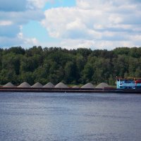 Перевозка  груза по Неве :: Фотогруппа Весна