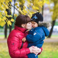 Осенняя прогулка с мамой :: Анаснасия Щербакова