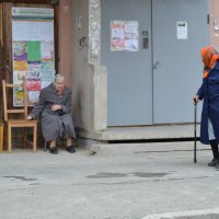 посидим, посмотри сколько стульев :: Ольга Грязных