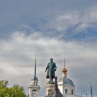 Памятник Афанасию Никитину :: Денис Пшеничный
