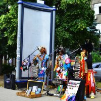 трио на рыночной площади в городе Липецке :: Сергей 