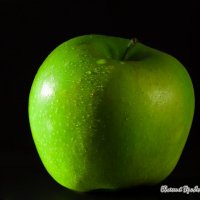 Зелёное яблоко :: Евгений Бробекер