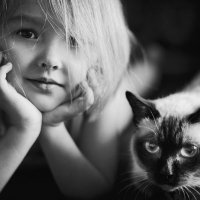 Девочка и кошка :: Елена Ященко