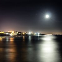 Луна над Атлантикой... :: Вадим Никитин