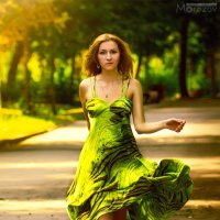 Green dress :: Евгений Морозов