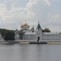 Свято-Троицкий Ипатьевский монастырь в Костроме :: Андрей Сорокин
