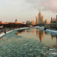 Москва  река. 1 января 2013г :: Алексей Яковлев