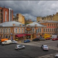 Городская зарисовка... :: Валерий Яблоков